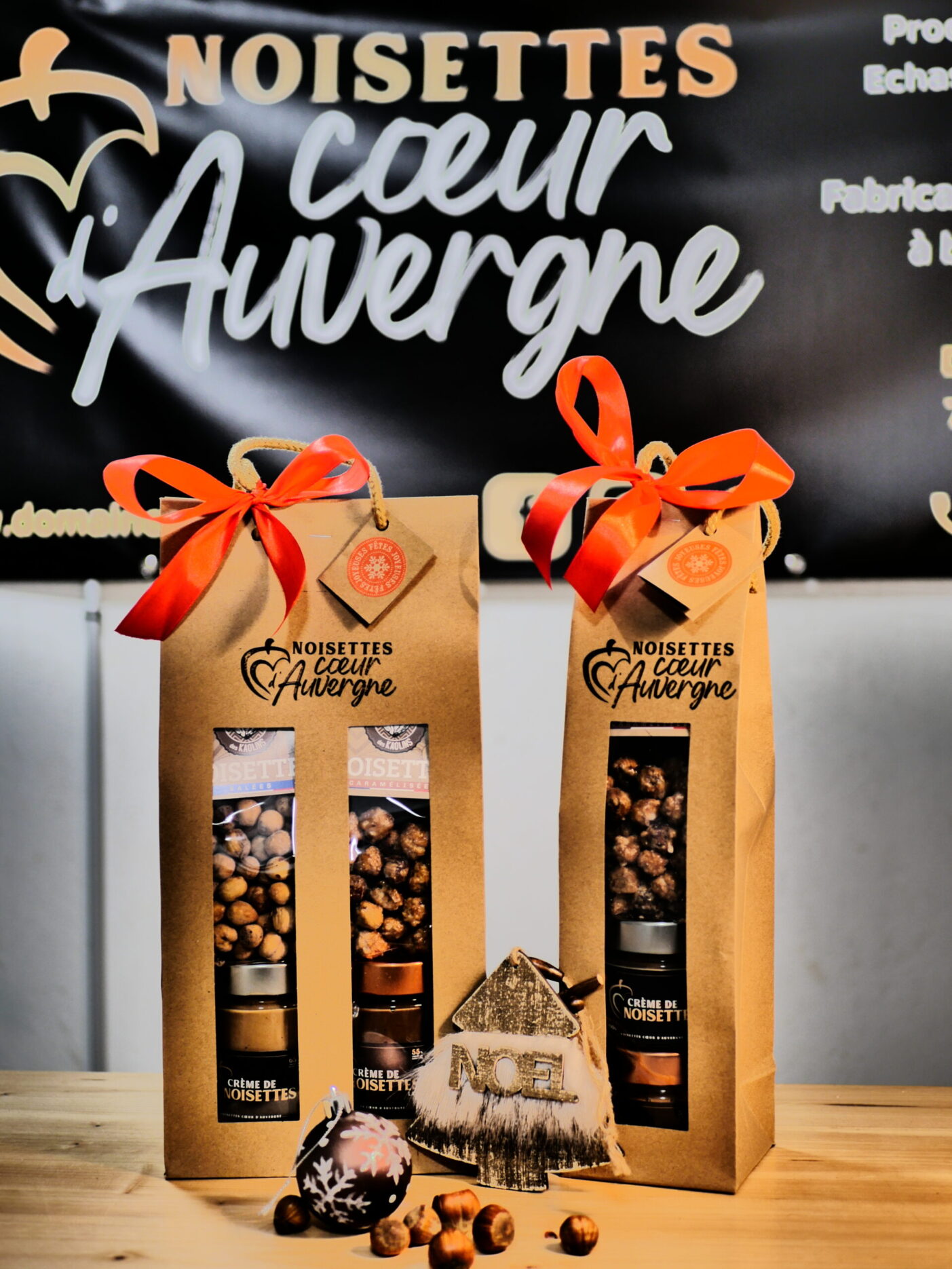 Coffret Auvergne, Fraisette-myrtille, Framboise-myrtille et bonbons Fourrés  noix-noisette-châtaigne.